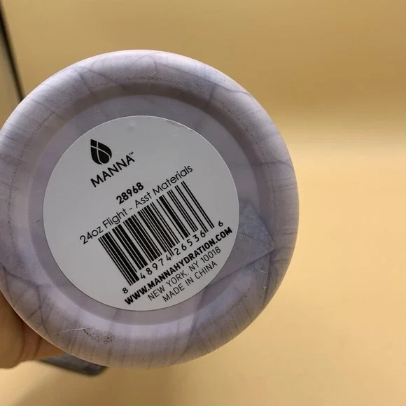 NEW MANNA 24 Oz Flight Quick Flip Lid Water Bottle with Top Handle Double Wall - Picture 3 of 5